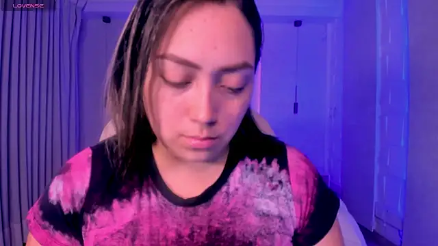 Snapshot of heidy_johns chatting on October 2025 04:46:02 AM heidy johns online show from October 2025 04:46:02 AM