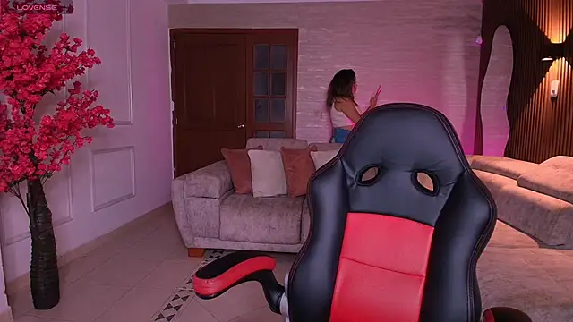 heidy johns online show from April 2026 03:19:02 AM