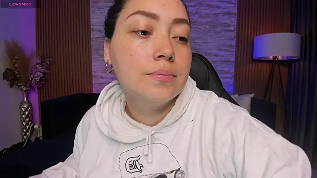 heidy johns online show from November 2025 03:21:02 AM