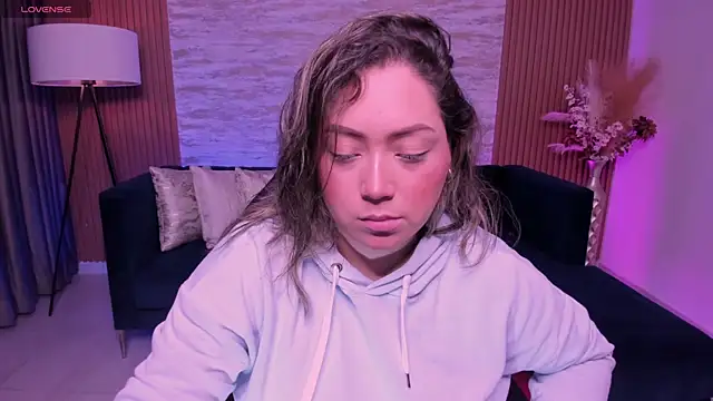 heidy johns online show from November 2025 03:21:01 AM