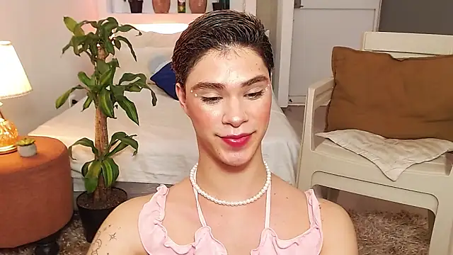 Snapshot of juanes_puthee chatting on November 2025 12:43:02 PM juanes puthee online show from November 2025 12:43:02 PM