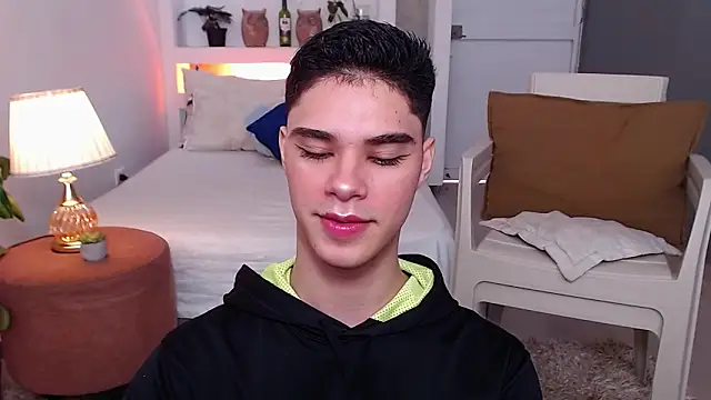 juanes puthee online show from November 2025 01:04:02 PM