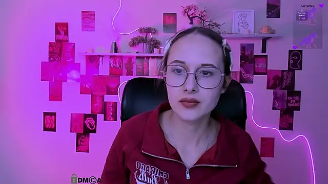 mona cloud online show from March 2026 09:09:01 PM