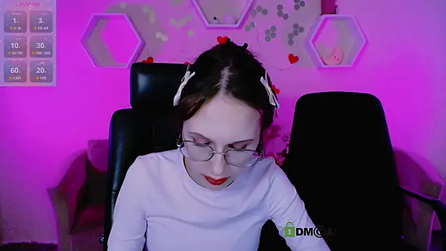 mona cloud online show from October 2025 11:39:01 PM