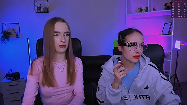 mona cloud online show from November 2025 08:02:02 PM