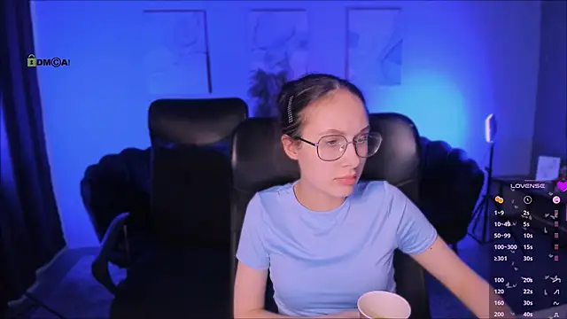 mona cloud online show from November 2025 12:09:02 AM