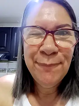 victoria wayne online show from November 2025 09:35:02 AM