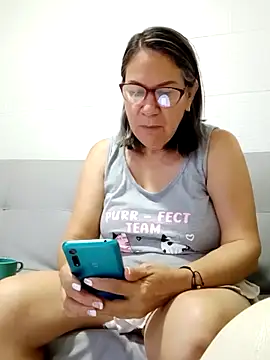 victoria wayne online show from November 2025 09:46:02 AM