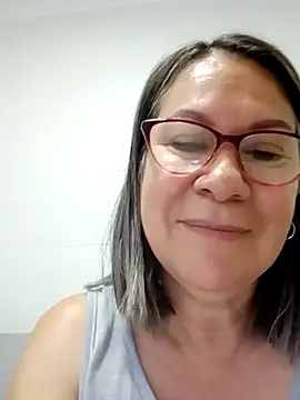 victoria wayne online show from November 2025 10:04:01 AM