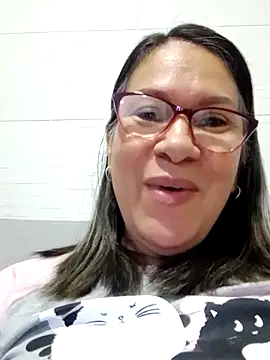 victoria wayne online show from October 2025 10:06:01 AM