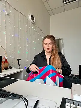 Juicy PeachLux online show from April 2026 07:48:02 AM