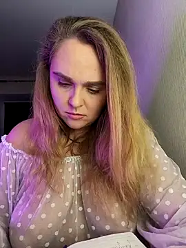 Snapshot of Juicy_PeachLux chatting on September 2025 06:36:02 PM Juicy PeachLux online show from September 2025 06:36:02 PM