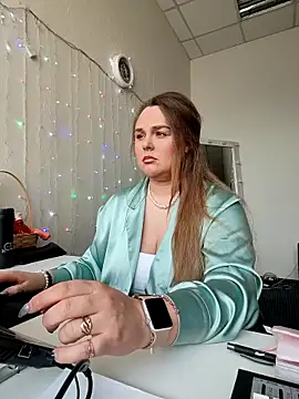 Juicy PeachLux online show from March 2026 06:47:01 AM