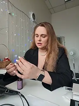Juicy PeachLux online show from May 2026 05:48:01 AM