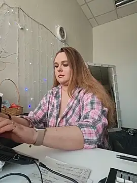 Juicy PeachLux online show from May 2026 07:39:02 AM