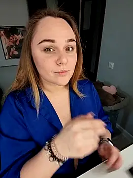 Juicy PeachLux online show from November 2025 07:12:01 AM