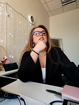 Juicy PeachLux online show from March 2026 07:06:02 AM