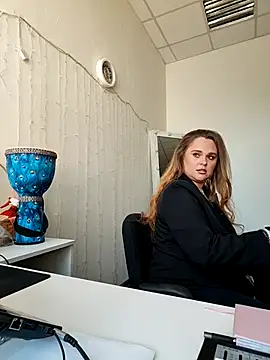 Juicy PeachLux online show from March 2026 07:15:02 AM