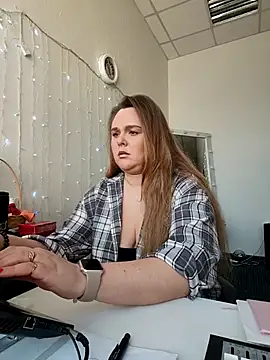 Juicy PeachLux online show from April 2026 07:59:02 AM