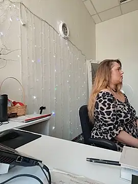 Juicy PeachLux online show from May 2026 08:14:02 AM