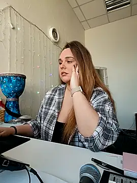 Juicy PeachLux online show from March 2026 08:25:01 AM