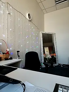 Juicy PeachLux online show from April 2026 09:13:02 AM