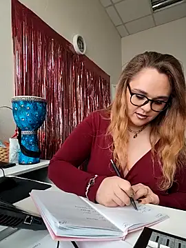 Juicy PeachLux online show from November 2025 07:46:01 AM