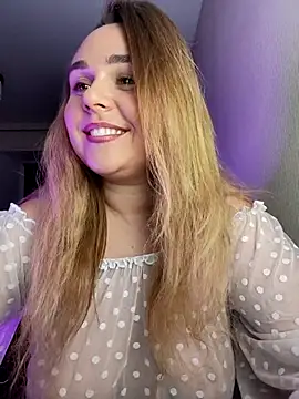 Snapshot of Juicy_PeachLux chatting on September 2025 02:45:01 PM Juicy PeachLux online show from September 2025 02:45:01 PM