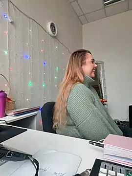 Juicy PeachLux online show from April 2026 08:53:02 AM