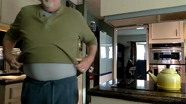 superbearboss online show from December 2025 03:26:01 PM