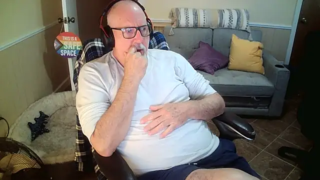 superbearboss online show from February 2026 06:52:01 PM