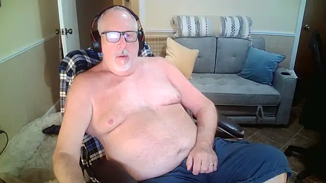 superbearboss online show from April 2026 07:06:02 PM