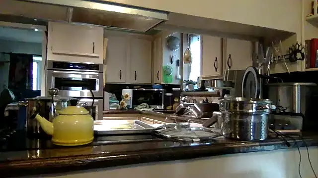 superbearboss online show from December 2025 08:31:02 PM