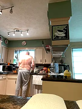 superbearboss online show from November 2025 04:55:02 PM