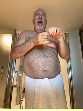 superbearboss online show from February 2026 03:22:01 PM