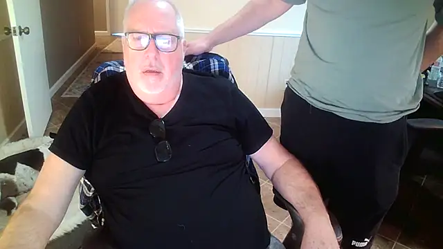 superbearboss online show from November 2025 04:00:02 PM