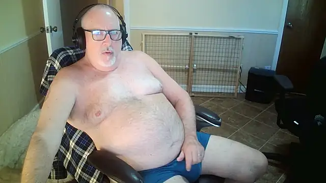superbearboss online show from October 2025 10:12:01 PM