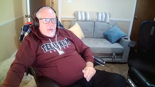 Snapshot of superbearboss chatting on May 2026 10:26:01 PM superbearboss online show from May 2026 10:26:01 PM