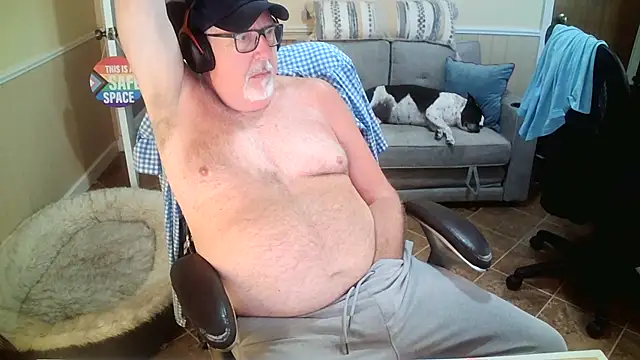 Snapshot of superbearboss chatting on June 2026 03:45:01 PM superbearboss online show from June 2026 03:45:01 PM