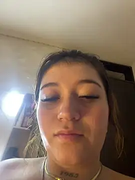 Karina Leon online show from July 2026 03:23:01 AM