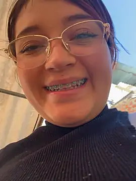 Karina Leon online show from July 2026 08:22:02 PM