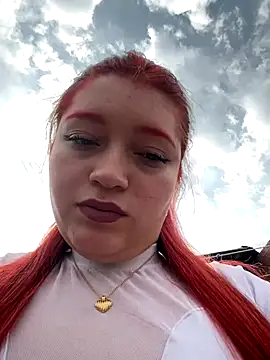 Snapshot of Karina_Leon chatting on December 2025 08:14:02 PM Karina Leon online show from December 2025 08:14:02 PM