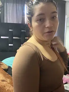 Karina Leon online show from April 2026 05:04:01 PM