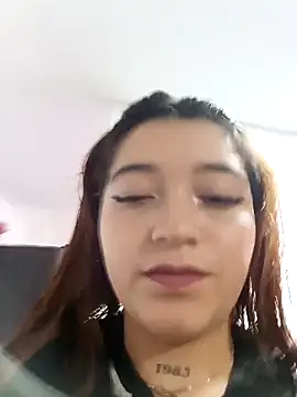 Snapshot of Karina_Leon chatting on December 2025 05:22:02 PM Karina Leon online show from December 2025 05:22:02 PM