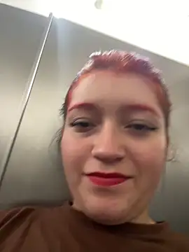 Snapshot of Karina_Leon chatting on December 2025 09:09:02 PM Karina Leon online show from December 2025 09:09:02 PM