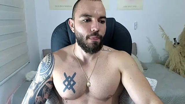 Isaac Carter online show from November 2025 11:10:02 AM