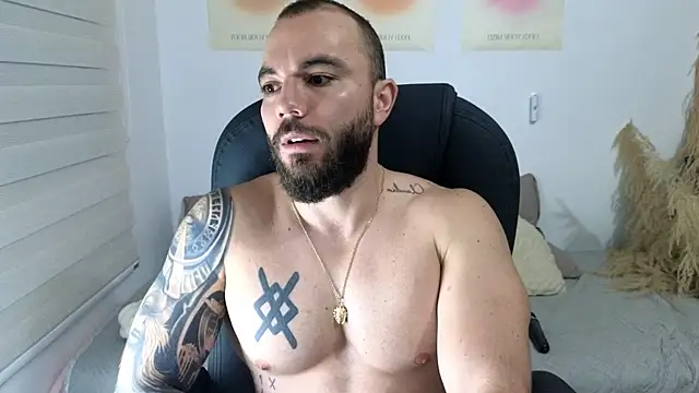 Isaac Carter online show from November 2025 10:48:01 AM