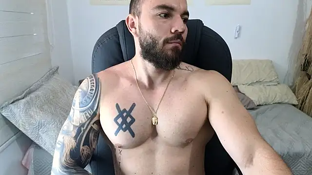 Isaac Carter online show from December 2025 01:32:02 PM