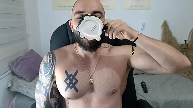 Isaac Carter online show from December 2025 11:25:01 AM