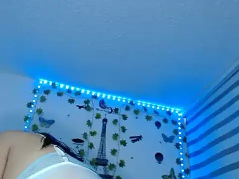 Snapshot of AlessiaFischer17 chatting on March 2025 08:11:01 PM AlessiaFischer17 online show from March 2025 08:11:01 PM